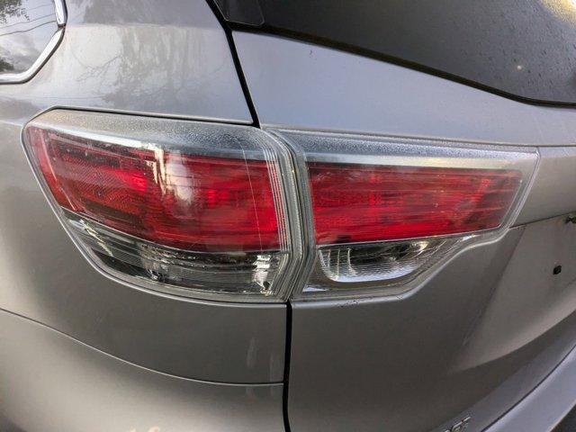 used 2015 Toyota Highlander car, priced at $24,999