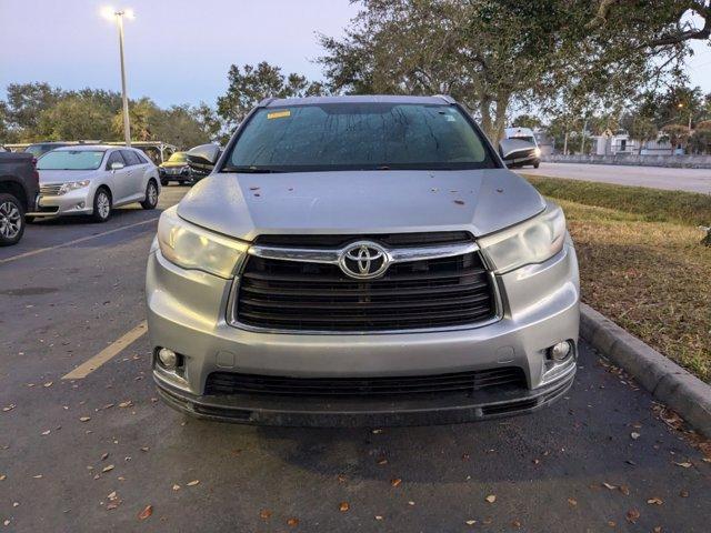 used 2015 Toyota Highlander car, priced at $24,999