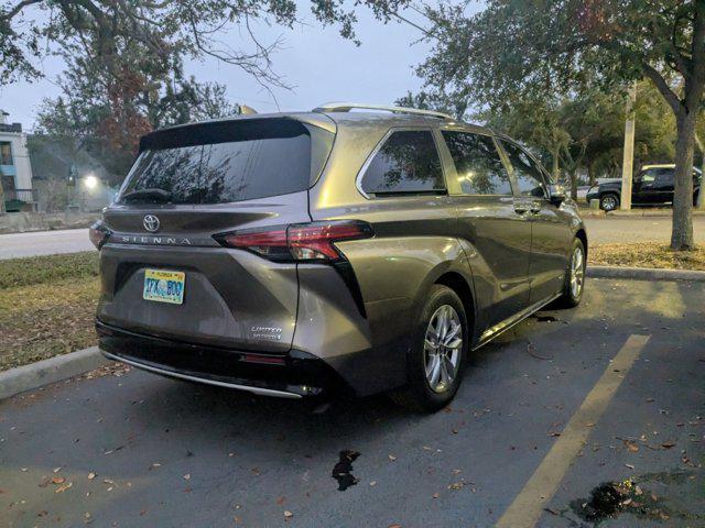 used 2021 Toyota Sienna car, priced at $39,999