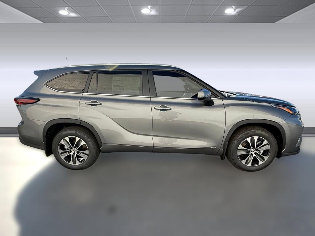 new 2025 Toyota Highlander Hybrid car, priced at $49,822