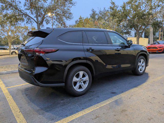 used 2024 Toyota Highlander car, priced at $34,999