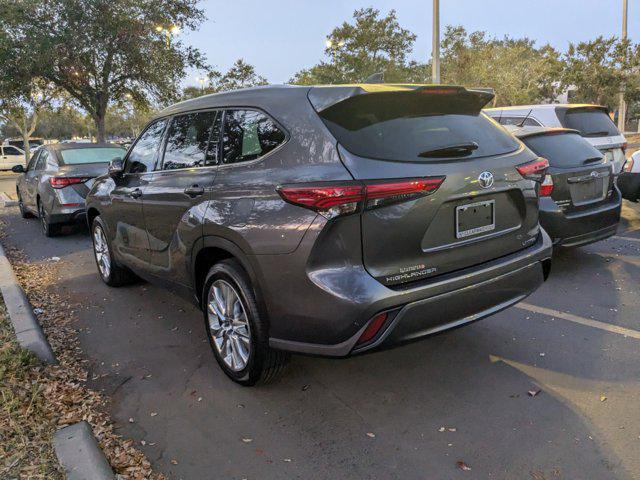 used 2023 Toyota Highlander car, priced at $43,999