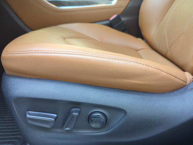 used 2022 Toyota Highlander Hybrid car, priced at $43,999