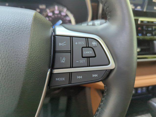used 2022 Toyota Highlander Hybrid car, priced at $43,999