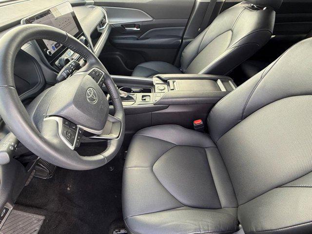 used 2025 Toyota Grand Highlander car, priced at $41,999
