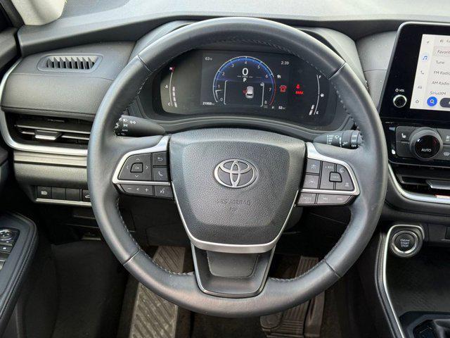 used 2025 Toyota Grand Highlander car, priced at $41,999