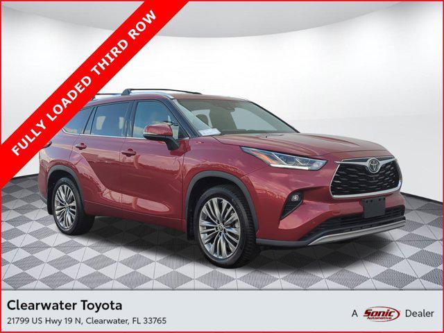 used 2021 Toyota Highlander car, priced at $29,996