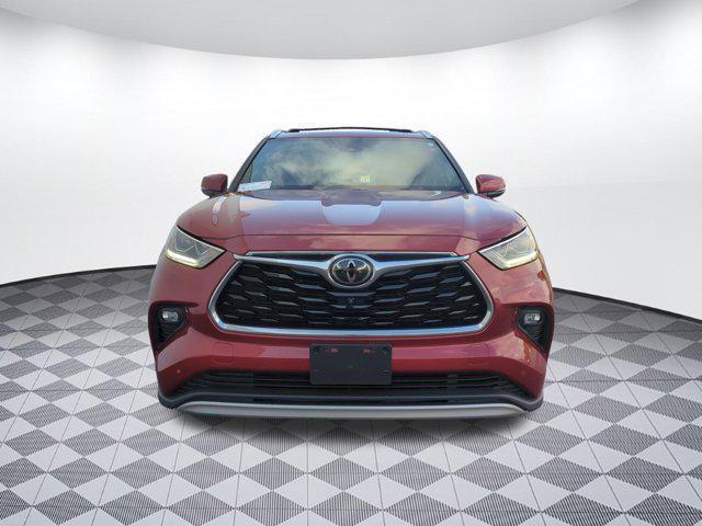 used 2021 Toyota Highlander car, priced at $29,996
