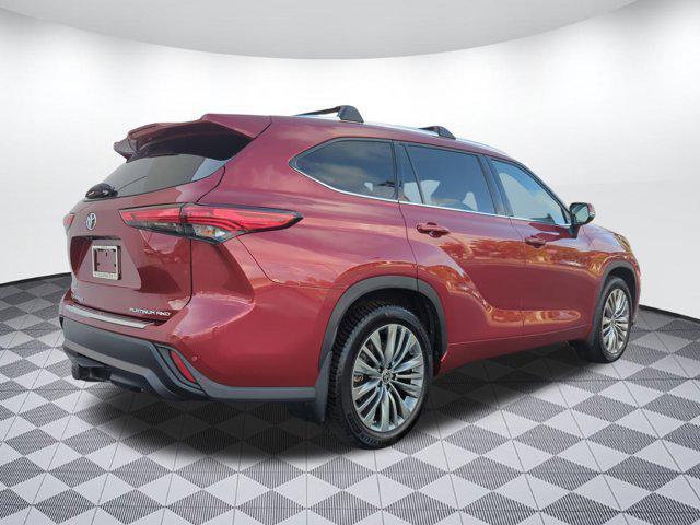 used 2021 Toyota Highlander car, priced at $29,996