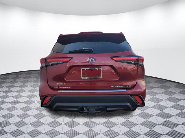 used 2021 Toyota Highlander car, priced at $29,996
