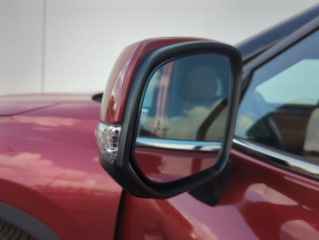 used 2021 Toyota Highlander car, priced at $29,996