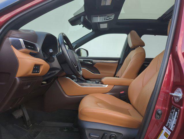 used 2021 Toyota Highlander car, priced at $29,996