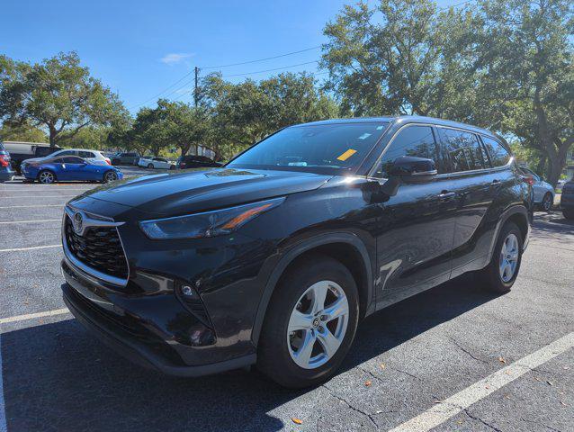 used 2022 Toyota Highlander car, priced at $31,999