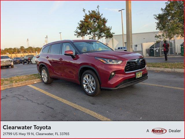 used 2021 Toyota Highlander Hybrid car, priced at $37,999