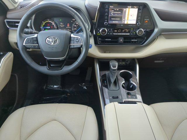 used 2021 Toyota Highlander Hybrid car, priced at $37,999