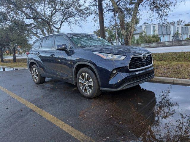 used 2020 Toyota Highlander car, priced at $28,999