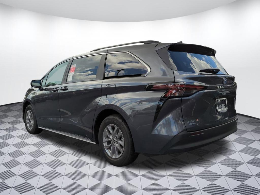 new 2025 Toyota Sienna car, priced at $42,237