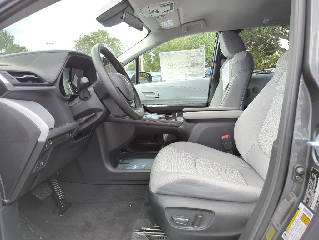 new 2025 Toyota Sienna car, priced at $42,237