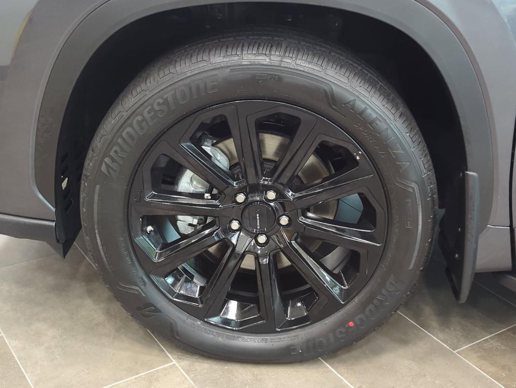 new 2025 Toyota Highlander car, priced at $47,819