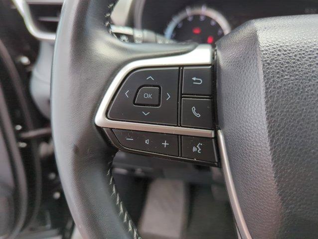 used 2024 Toyota Highlander car, priced at $32,997