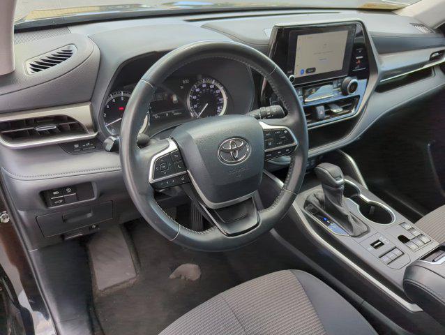 used 2024 Toyota Highlander car, priced at $35,499
