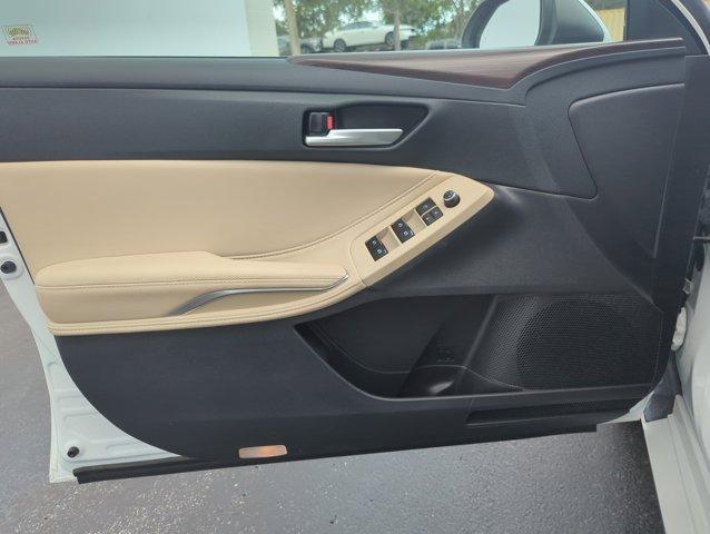 used 2019 Toyota Avalon Hybrid car, priced at $28,999