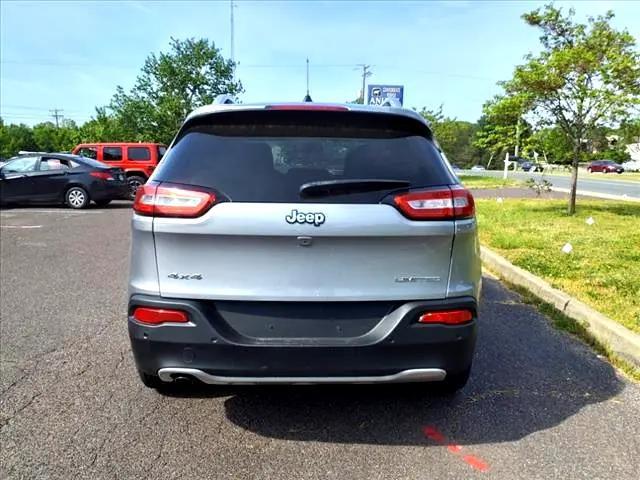 used 2018 Jeep Cherokee car, priced at $21,420