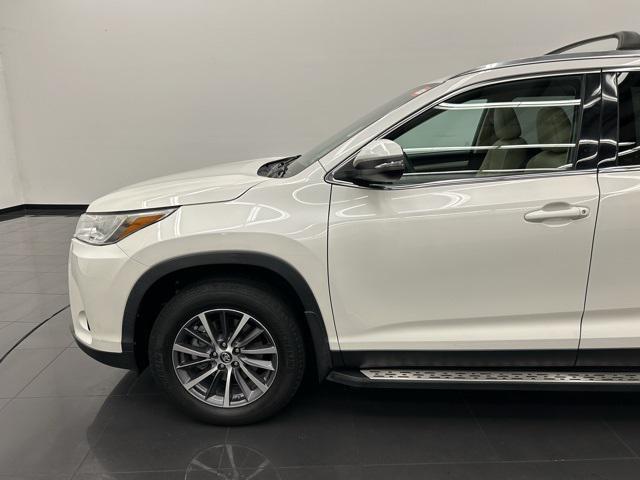 used 2019 Toyota Highlander car, priced at $27,248