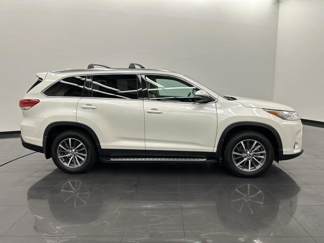 used 2019 Toyota Highlander car, priced at $27,248