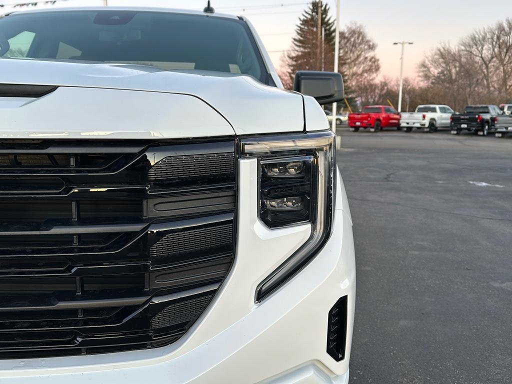 new 2025 GMC Sierra 1500 car, priced at $59,990