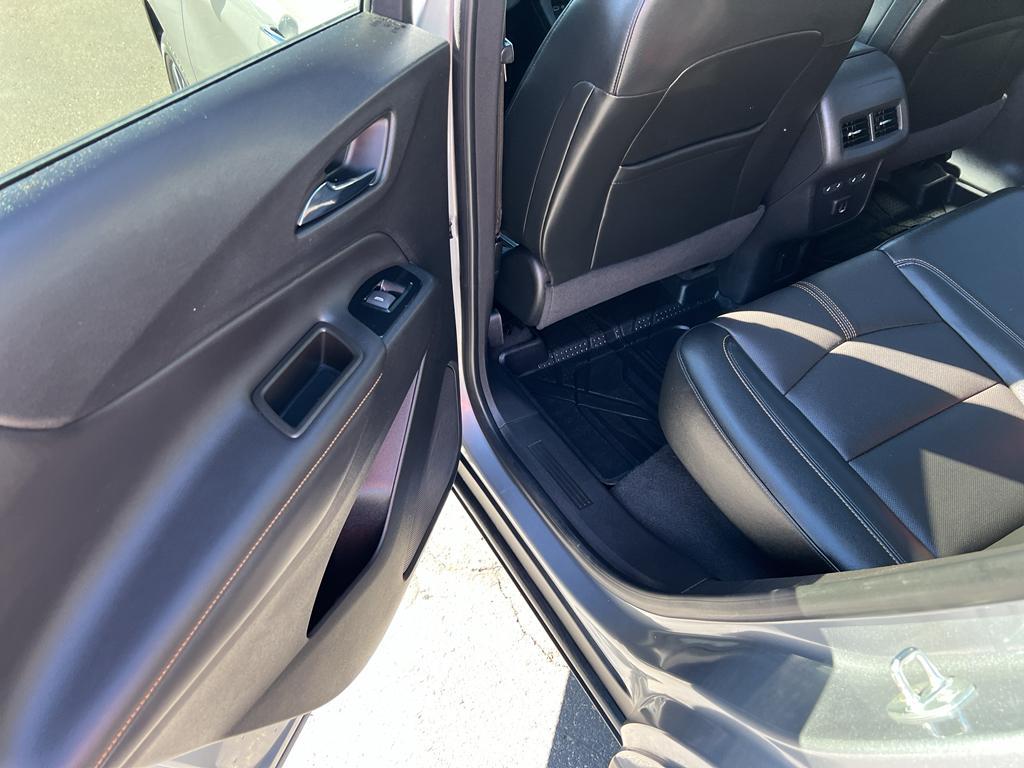 used 2023 Chevrolet Equinox car, priced at $25,995