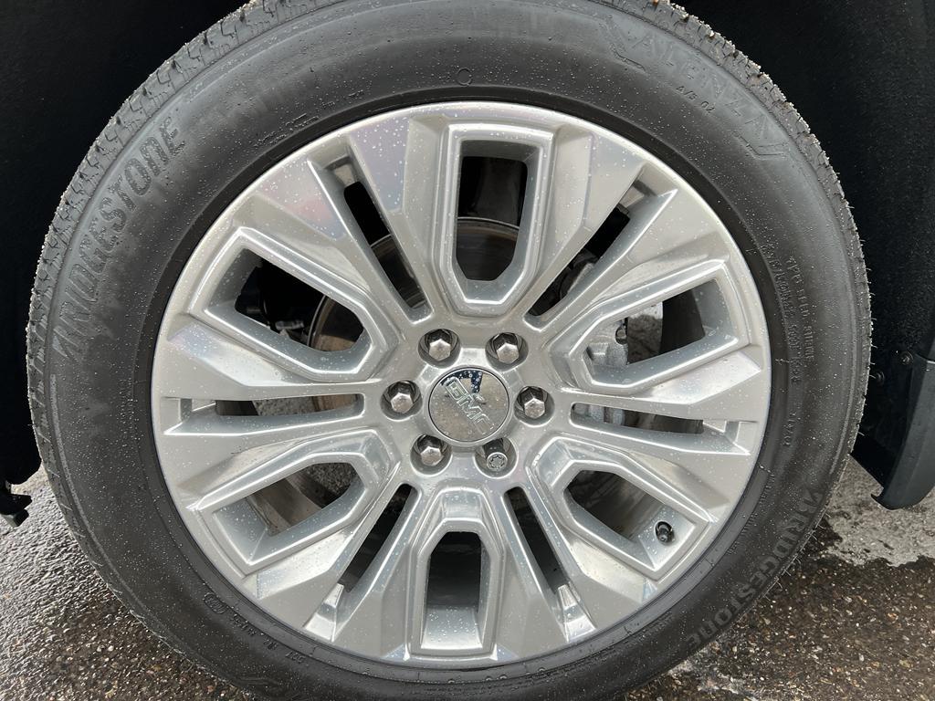 used 2021 GMC Sierra 1500 car, priced at $36,995