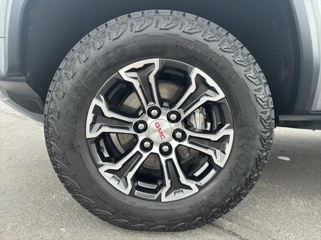 used 2024 GMC Canyon car, priced at $43,995