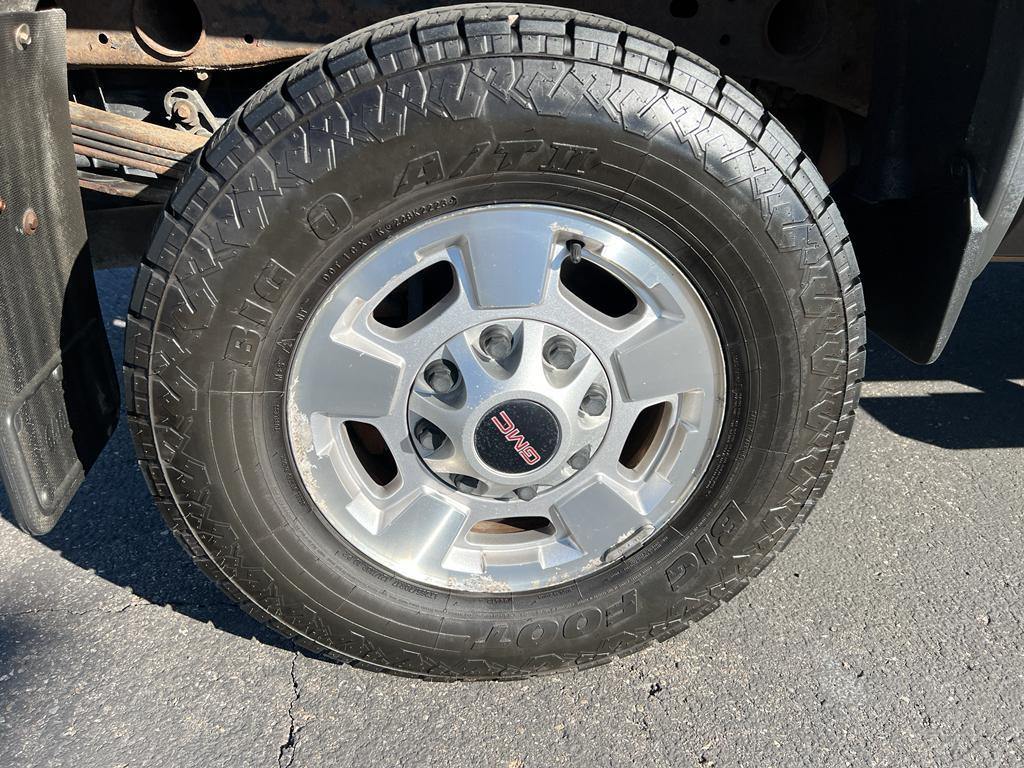 used 2015 GMC Sierra 2500 car, priced at $25,995