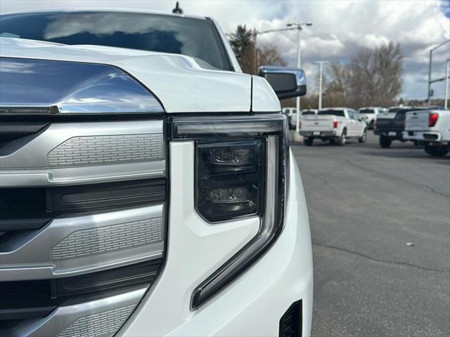 new 2025 GMC Sierra 1500 car, priced at $55,990