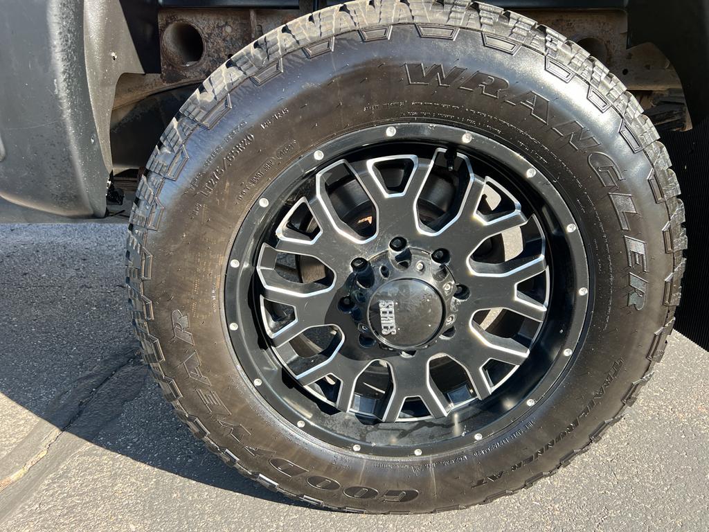 used 2013 GMC Sierra 2500 car, priced at $32,995