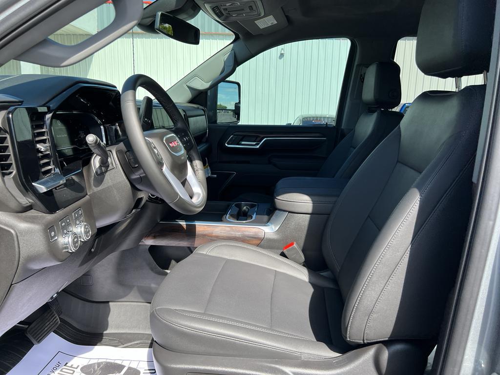 new 2025 GMC Sierra 3500 car, priced at $85,630