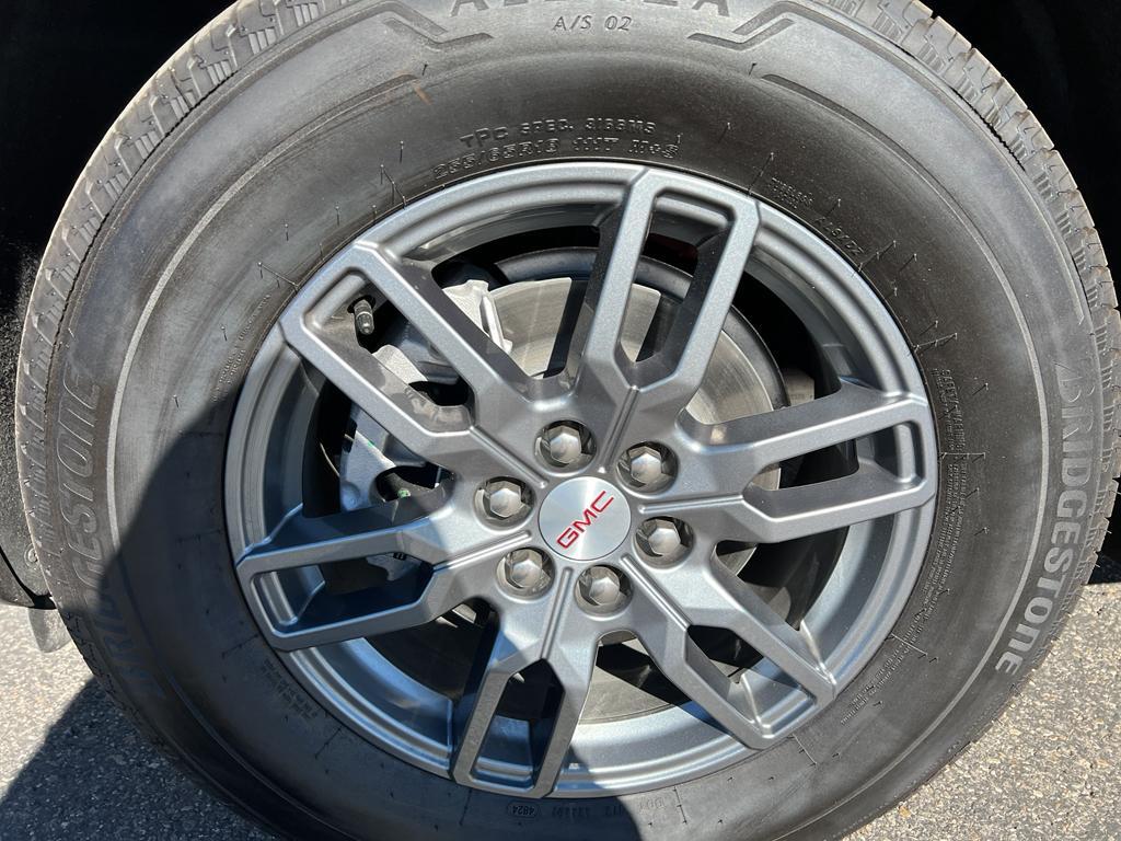 new 2025 GMC Acadia car, priced at $47,465