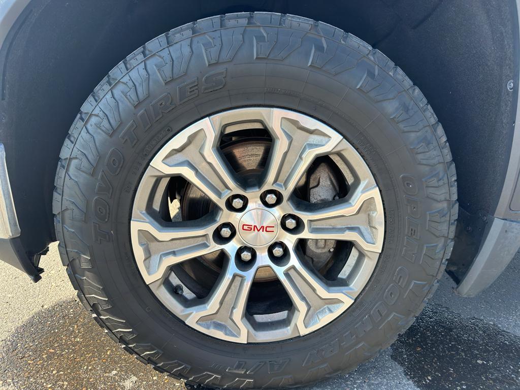 used 2022 GMC Sierra 1500 car, priced at $35,995