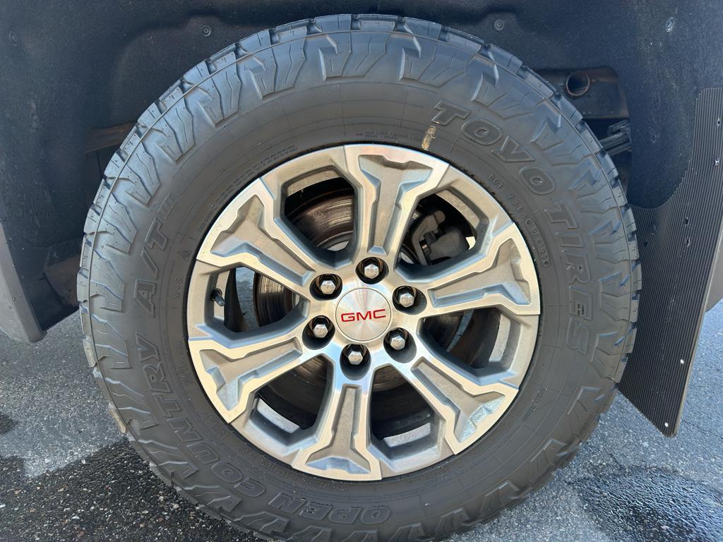 used 2022 GMC Sierra 1500 car, priced at $35,995