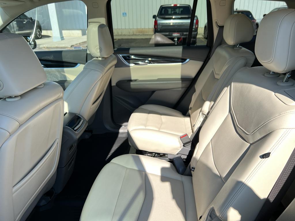 used 2022 Cadillac XT6 car, priced at $36,595