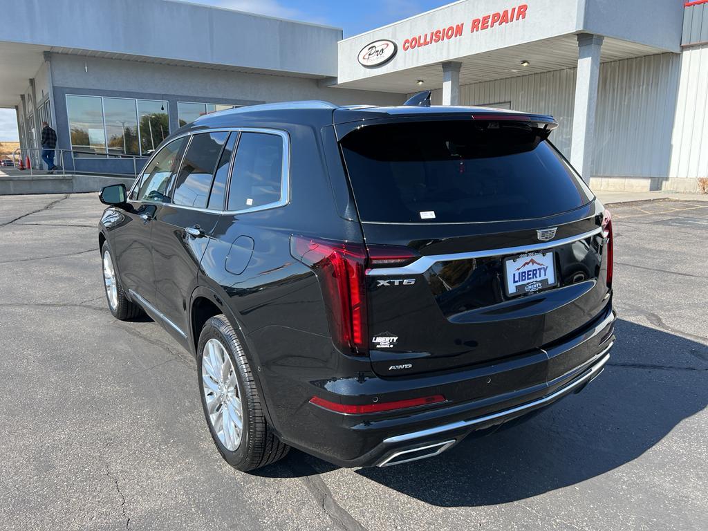 used 2022 Cadillac XT6 car, priced at $36,595