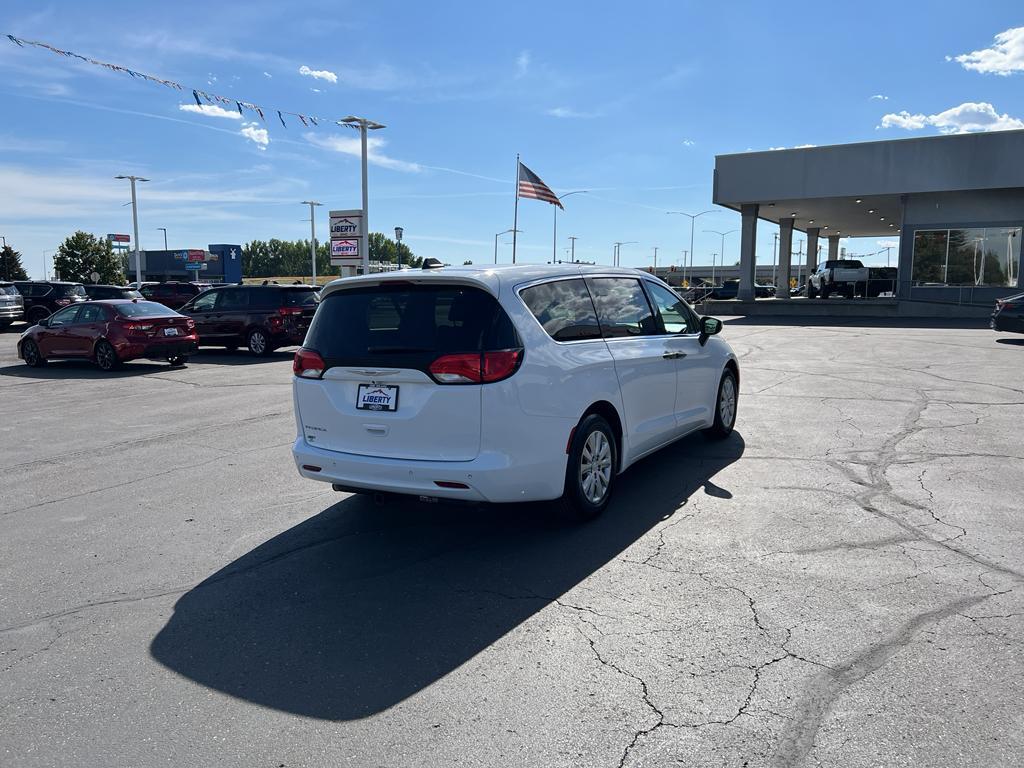 used 2018 Chrysler Pacifica car, priced at $11,995