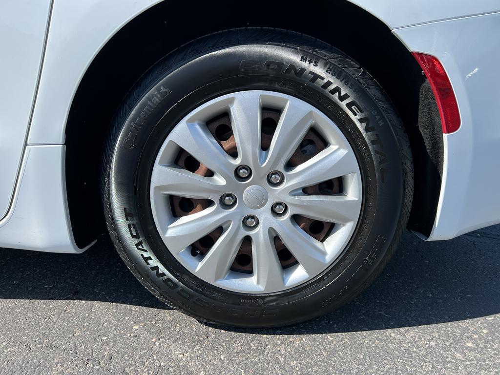 used 2018 Chrysler Pacifica car, priced at $11,995