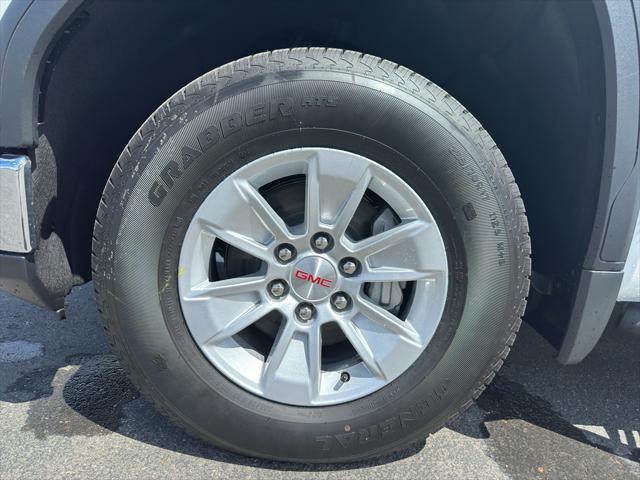 new 2025 GMC Sierra 1500 car, priced at $57,085