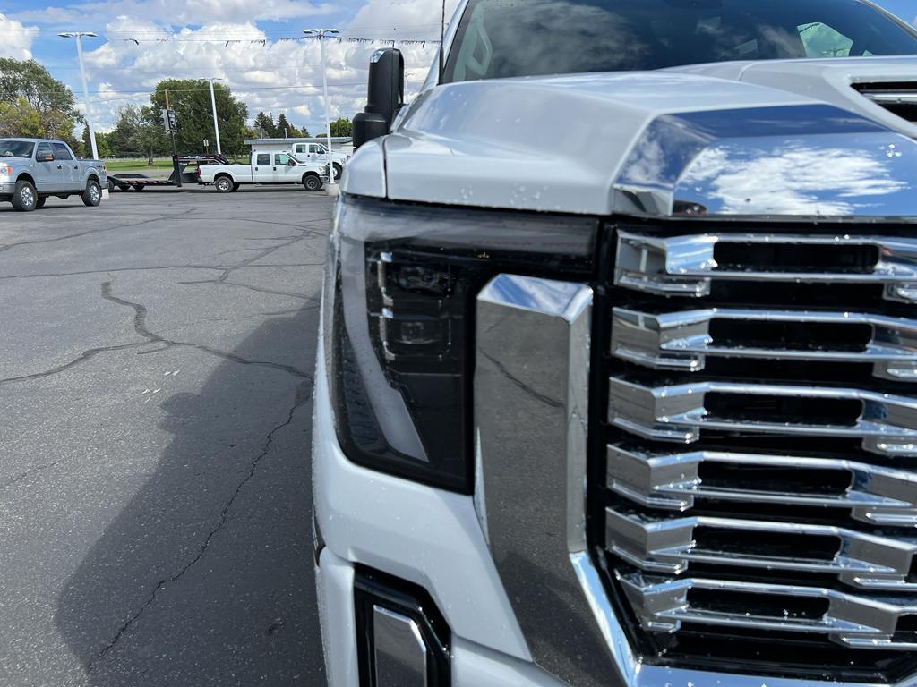 new 2025 GMC Sierra 3500 car, priced at $90,520