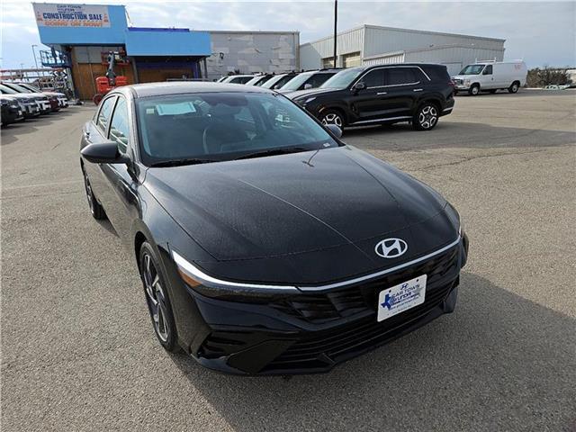 new 2025 Hyundai Elantra car, priced at $27,435