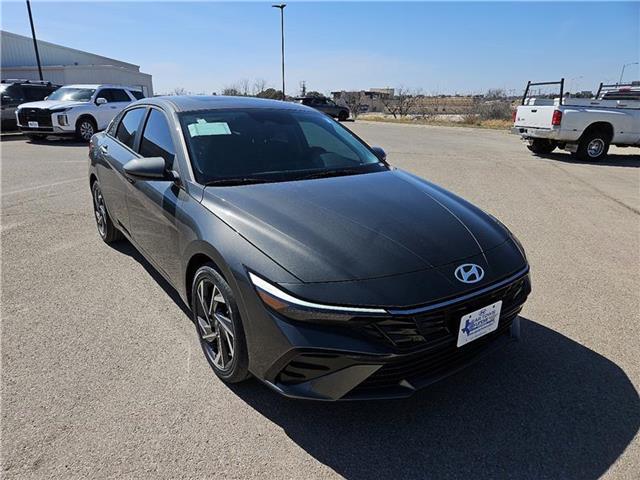 new 2025 Hyundai Elantra car, priced at $27,435