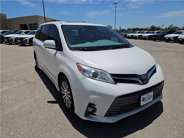 used 2018 Toyota Sienna car, priced at $25,907