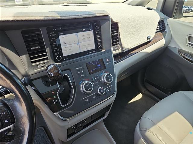 used 2018 Toyota Sienna car, priced at $25,907